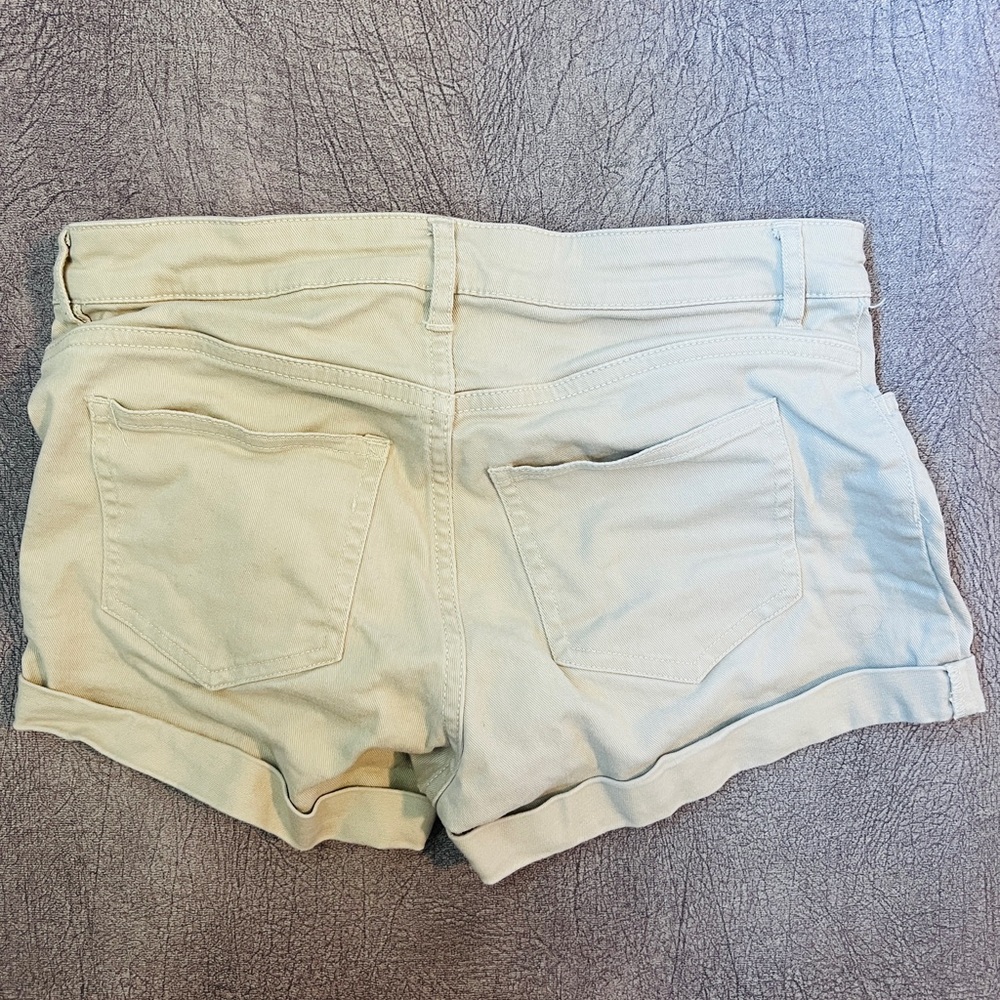 Women’s Shorts - Size 2 - H&M